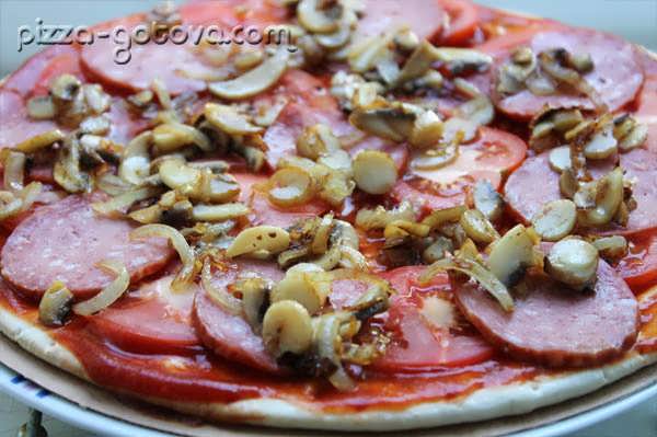 Пицца с кунжутом и сыром Фета